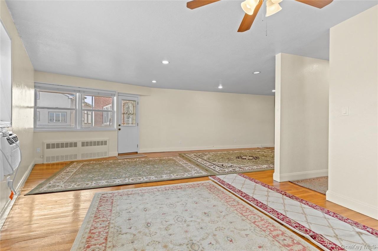 750 Shore Rd #2G - Photo 5 of 46