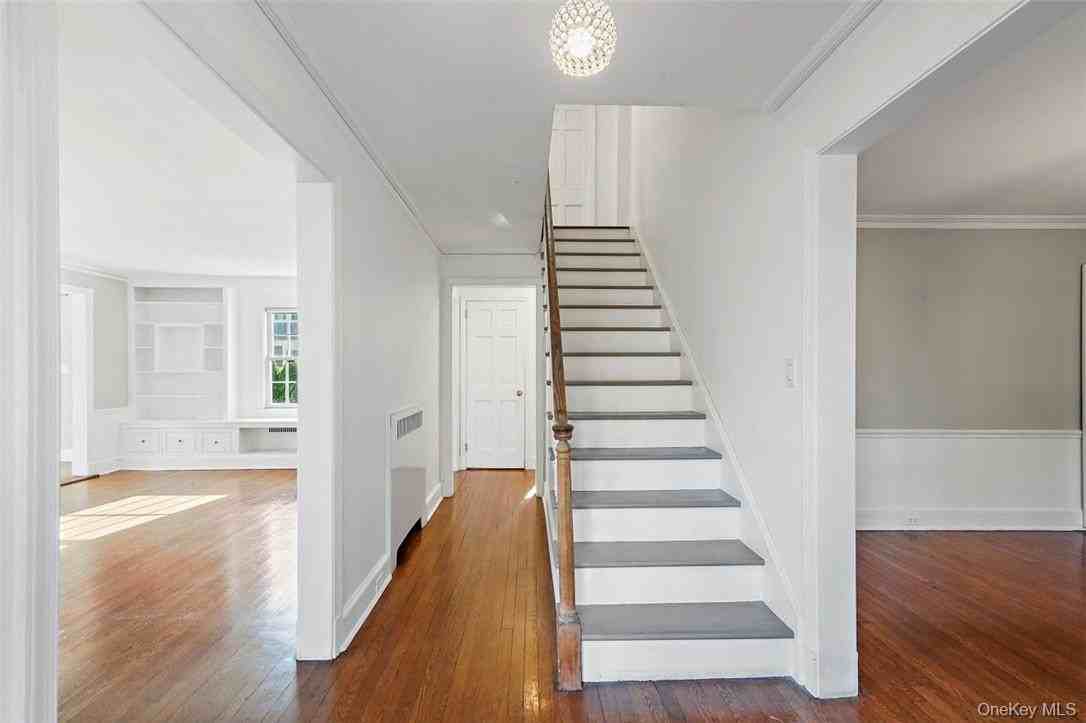 246 Mamaroneck Rd - Photo 2 of 35