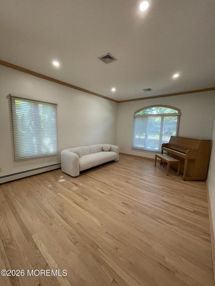 415 Windermere Ave - Photo 5 of 12