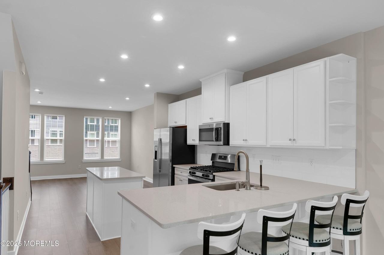 9 Halifax Rd - Photo 3 of 39