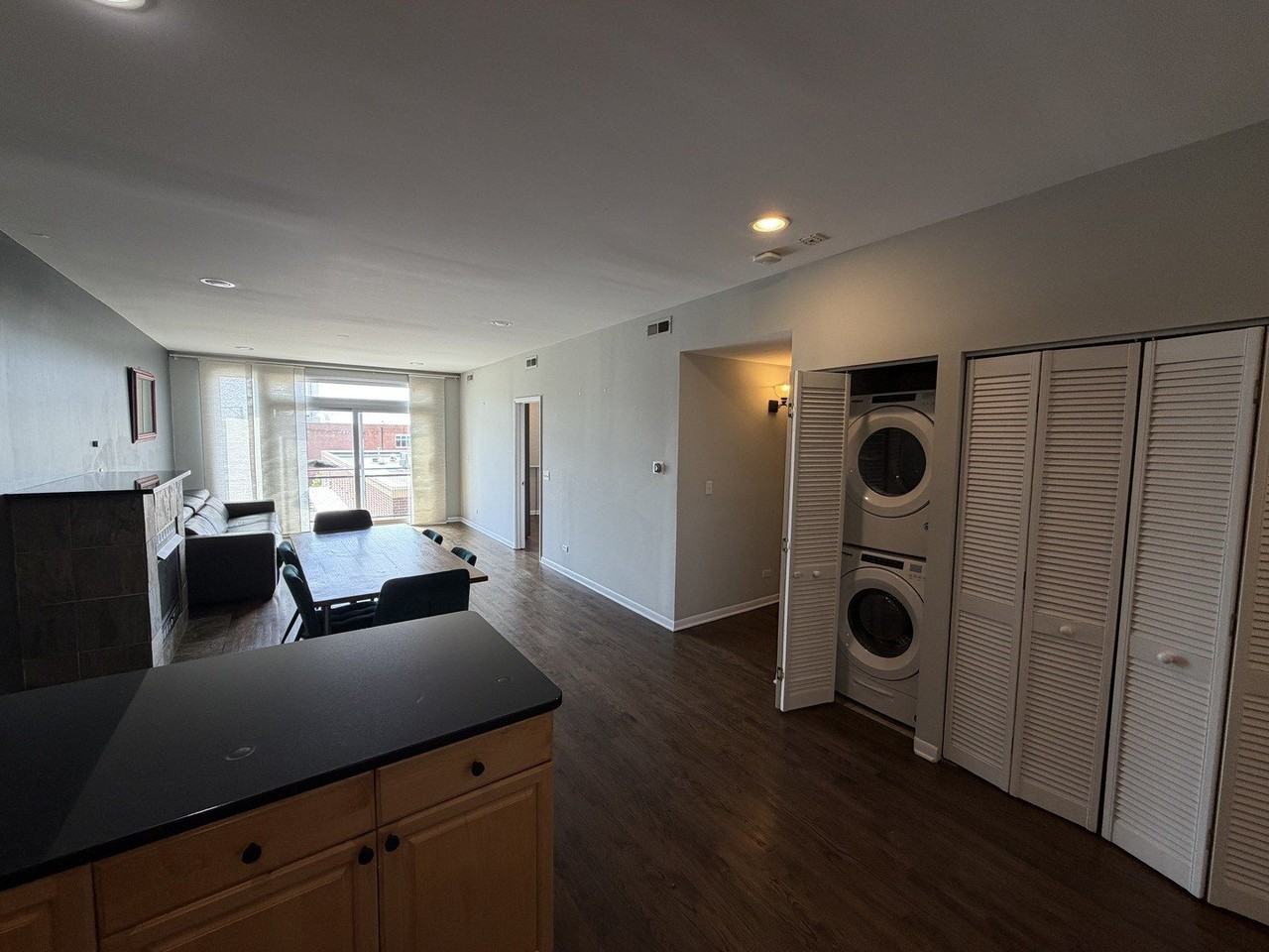 6135 N Broadway St #304 - Photo 4 of 11