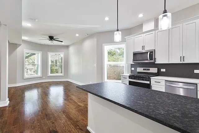 6520 S Minerva Ave #3 - Photo 2 of 15