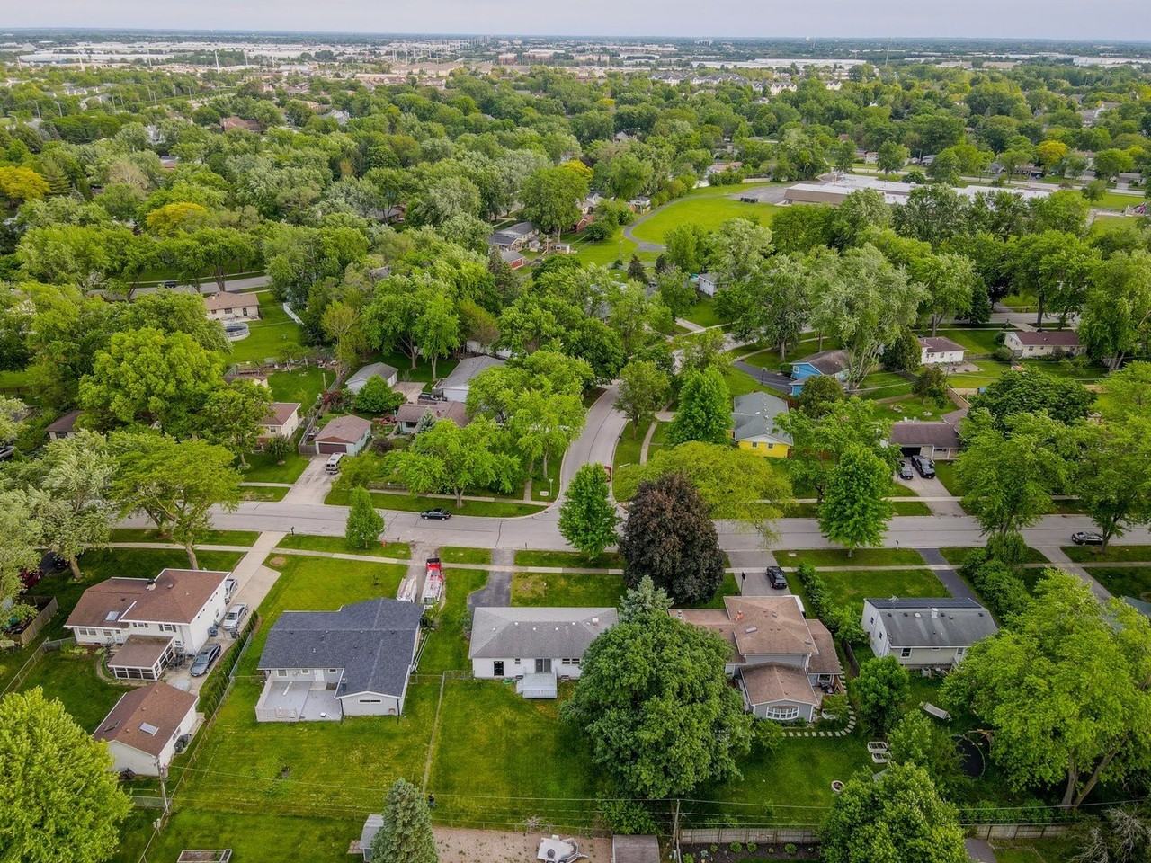 30W162 Claymore Ln - Photo 6 of 31