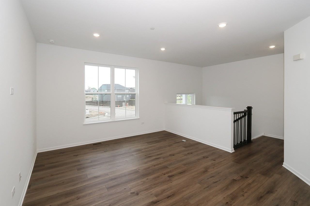 2244 Stonegate Rd - Photo 4 of 30