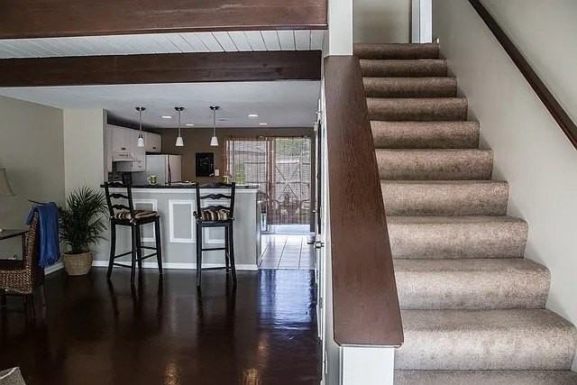 460 Meadow Hill Ln - Photo 4 of 7