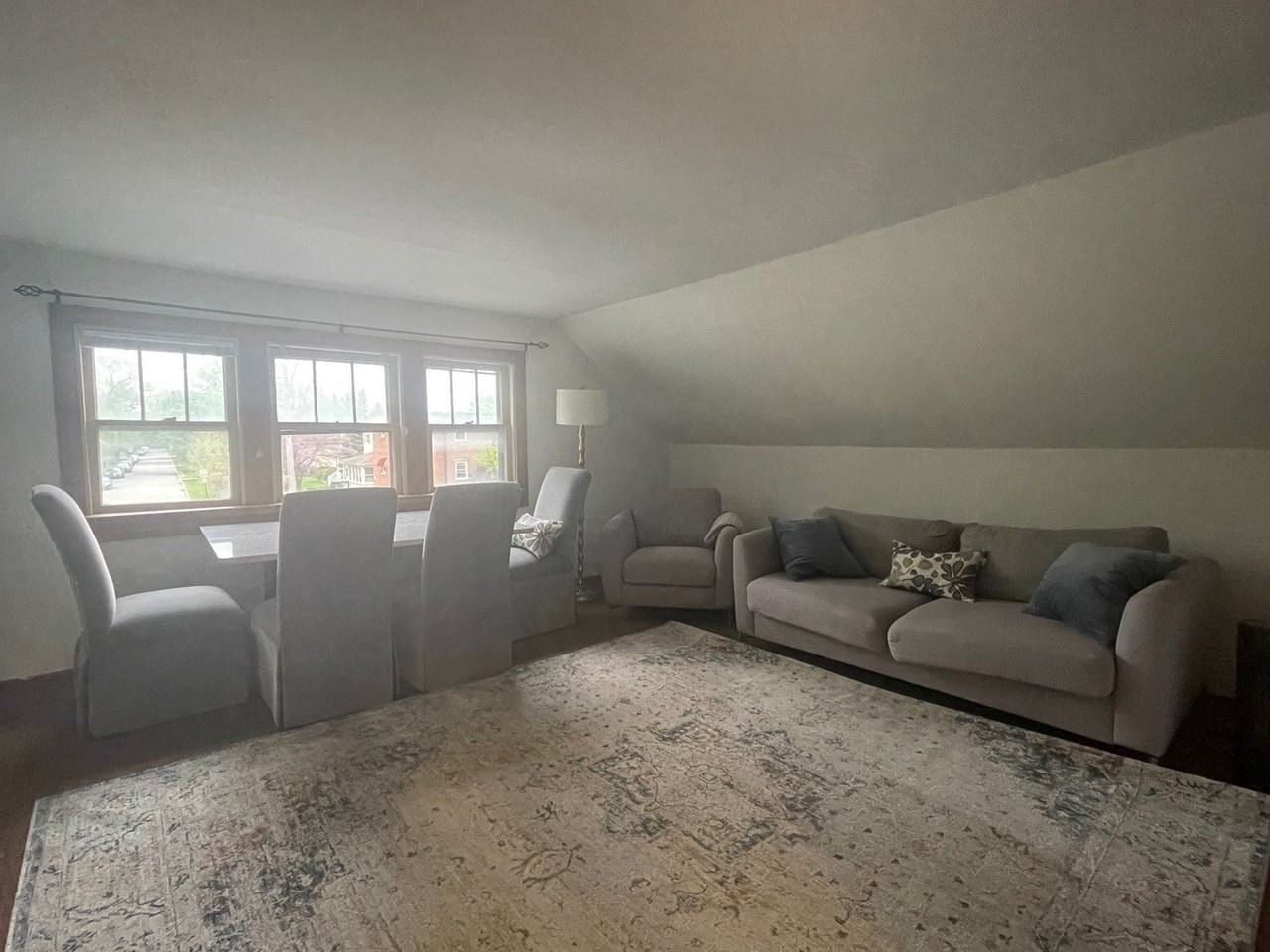 1105 W Touhy Ave #2 - Photo 2 of 10