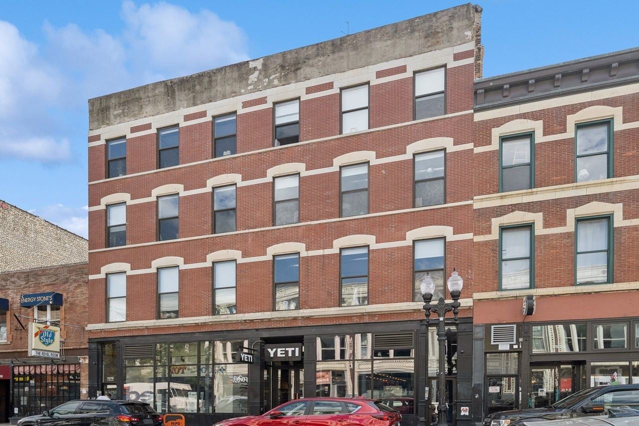 1572 N Milwaukee Ave #F
