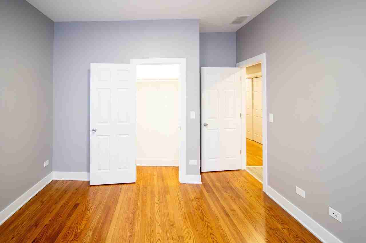 5310 S Harper Ave #2S - Photo 5 of 12