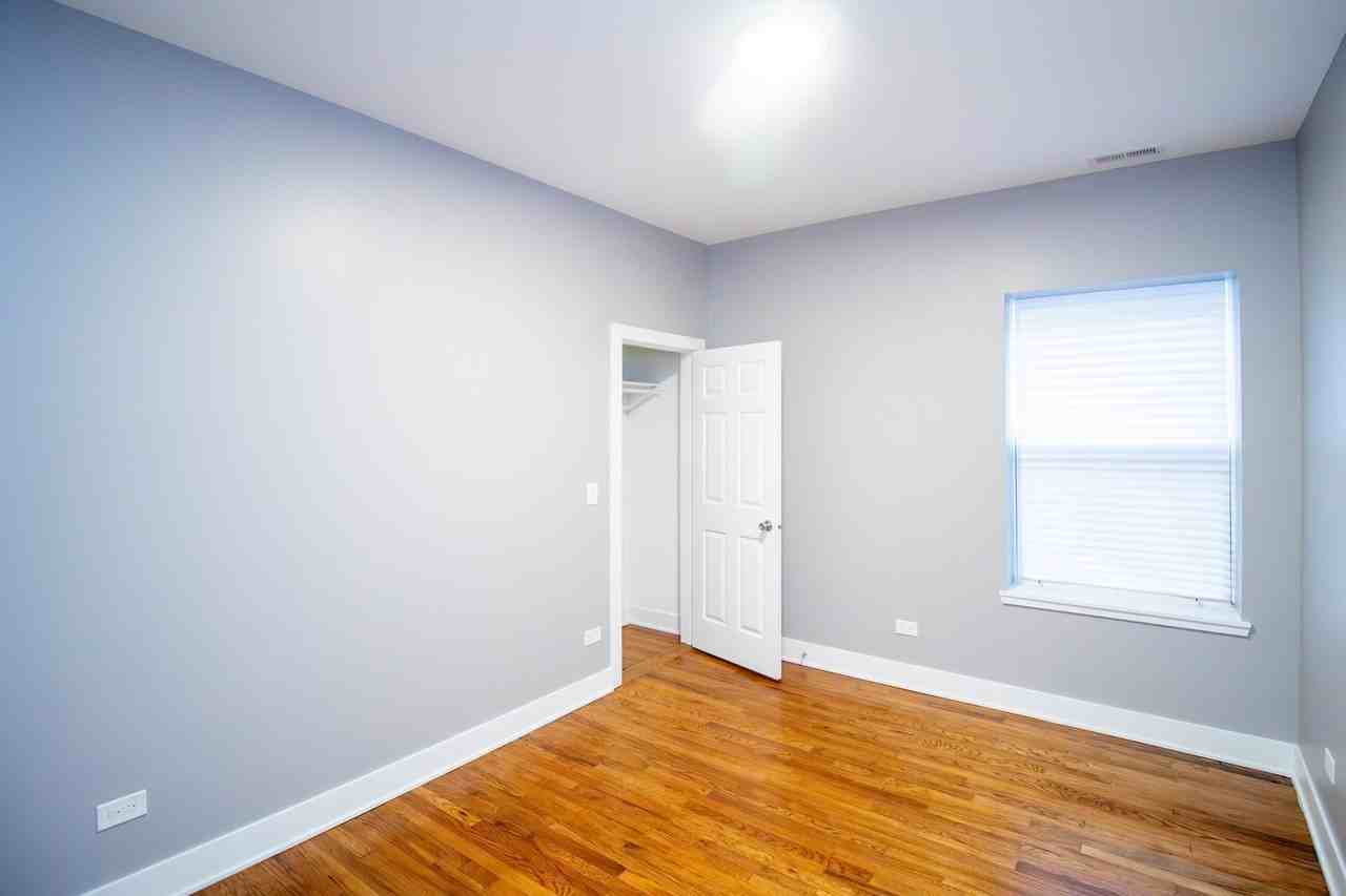 5310 S Harper Ave #2S - Photo 6 of 12