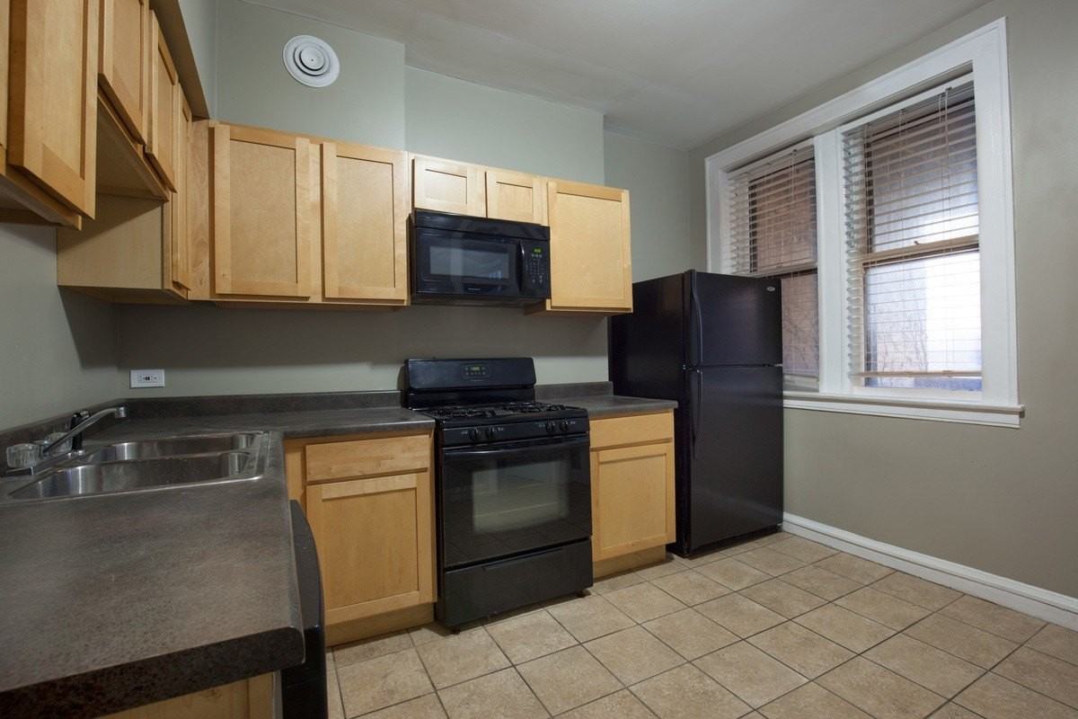 1314 S Wabash Ave #3 - Photo 2 of 14