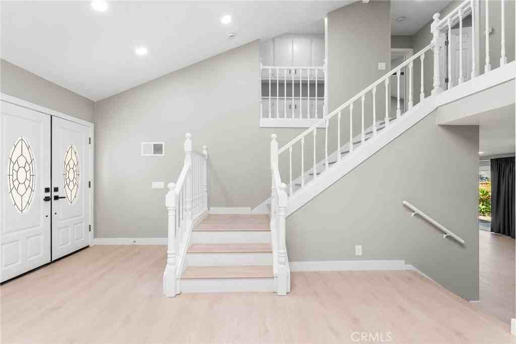 24746 Scott Ln - Photo 2 of 34