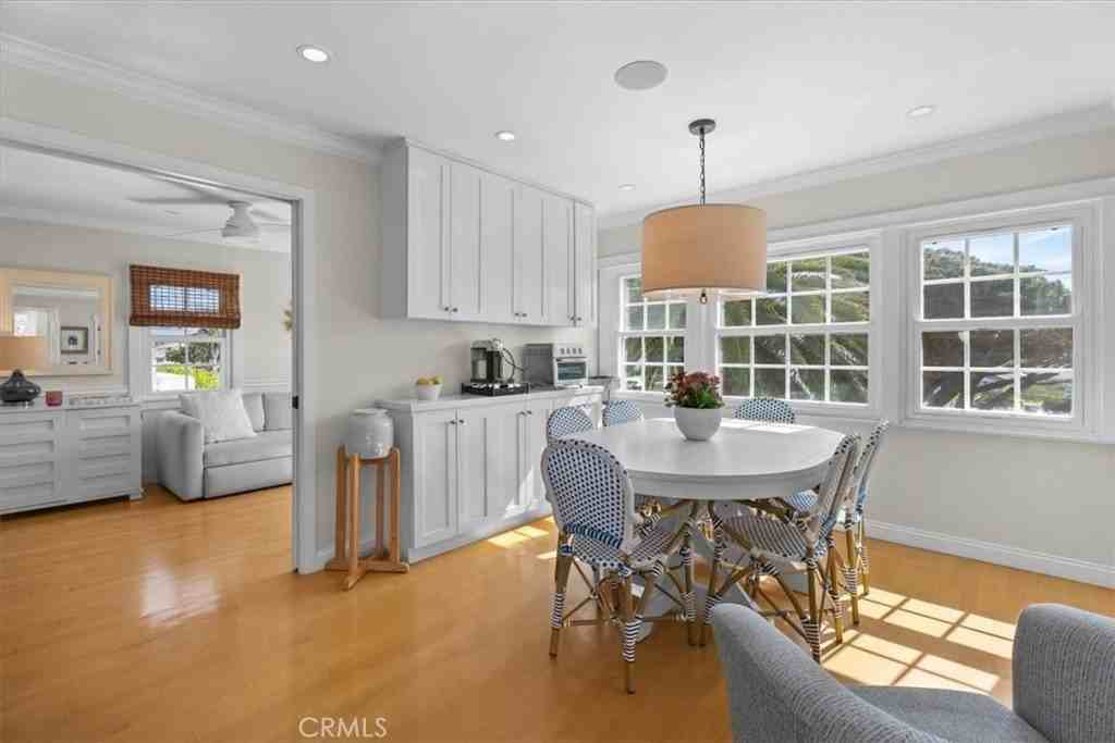 830 Sheldon St - Photo 7 of 21