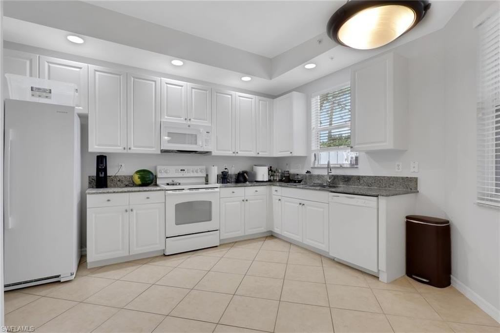 1335 Mariposa Cir #4103 - Photo 3 of 19
