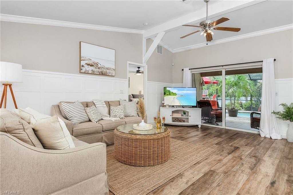 2326 Sw 27th St - Photo 5 of 29