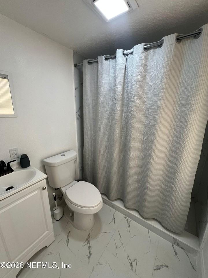 822 E 60th St - Photo 3 of 24