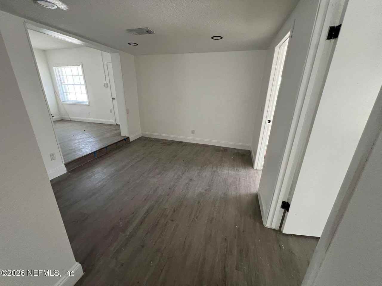 822 E 60th St - Photo 6 of 24
