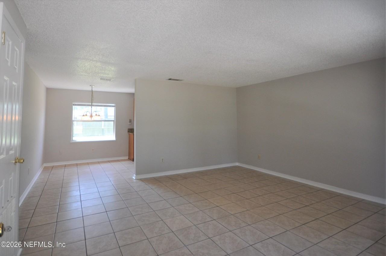 10930 Whitly Ct - Photo 6 of 18