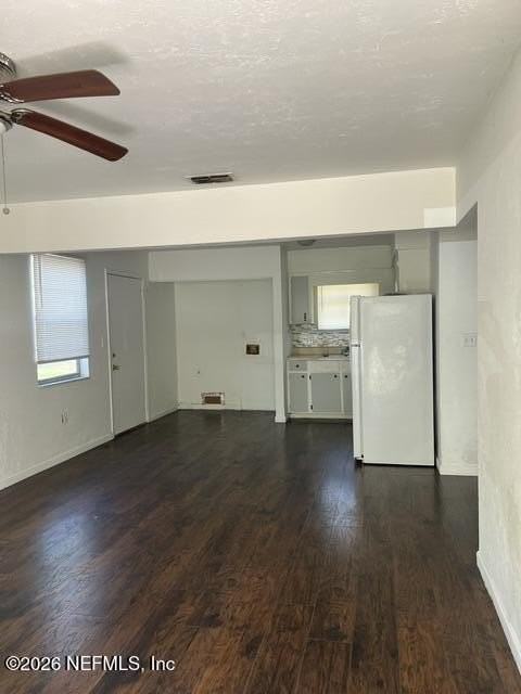 25146 Nw 4th Ave - Photo 3 of 8