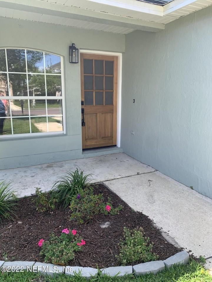 3462 Talisman Dr - Photo 3 of 20
