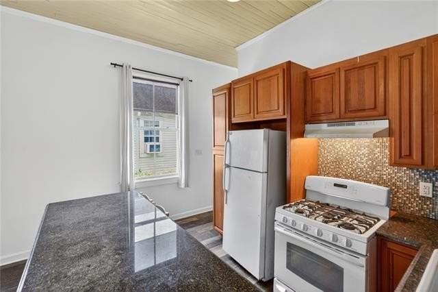 1730 Joliet St - Photo 4 of 15