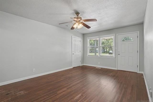 4720 S Boston Pl - Photo 6 of 24