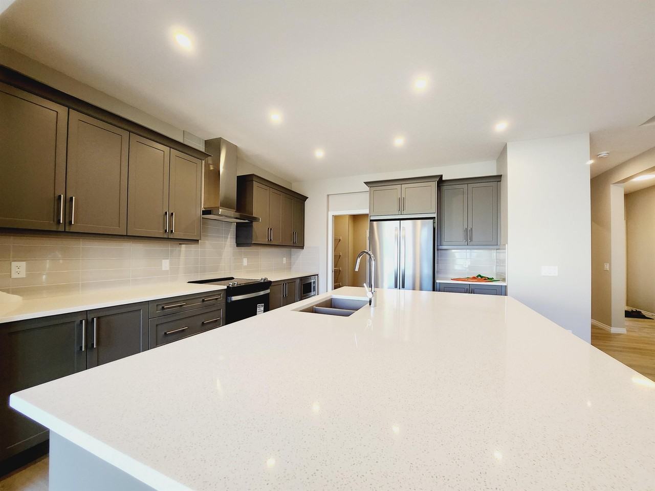15836 30 Ave Sw #1 - Photo 5 of 22