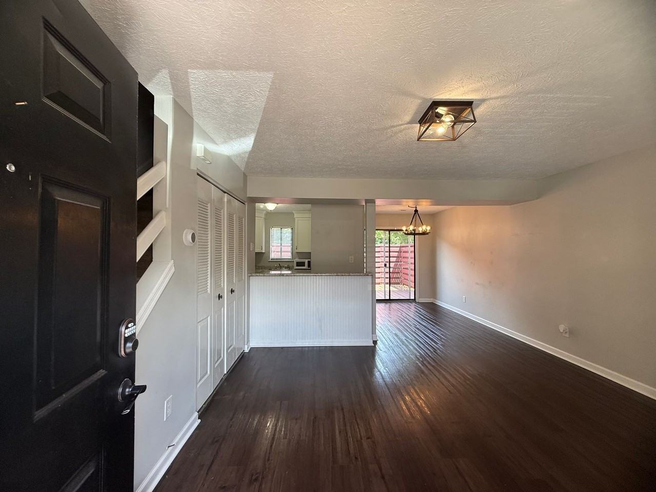 94 Countryplace Ln - Photo 2 of 20