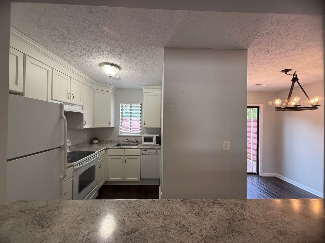 94 Countryplace Ln - Photo 4 of 20