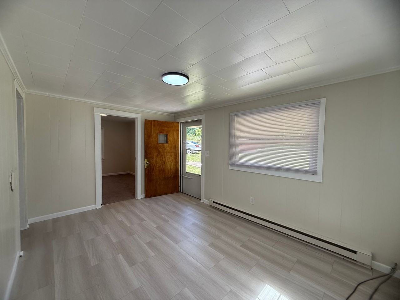 1208 S Coolwell Rd - Photo 4 of 16
