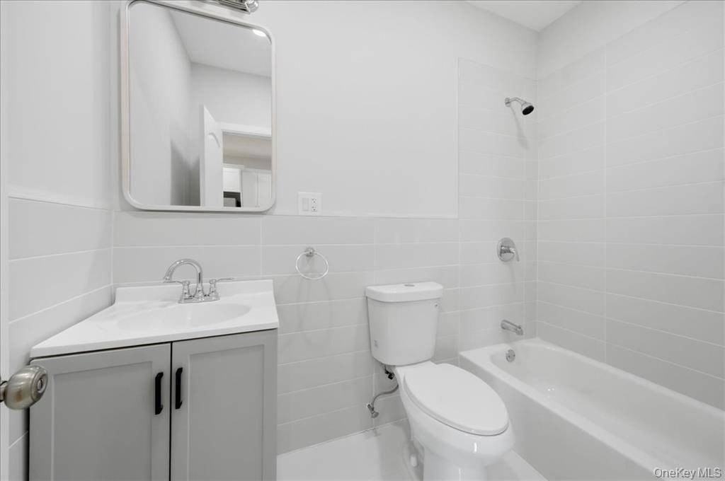 1624 Seddon St #2 - Photo 3 of 12