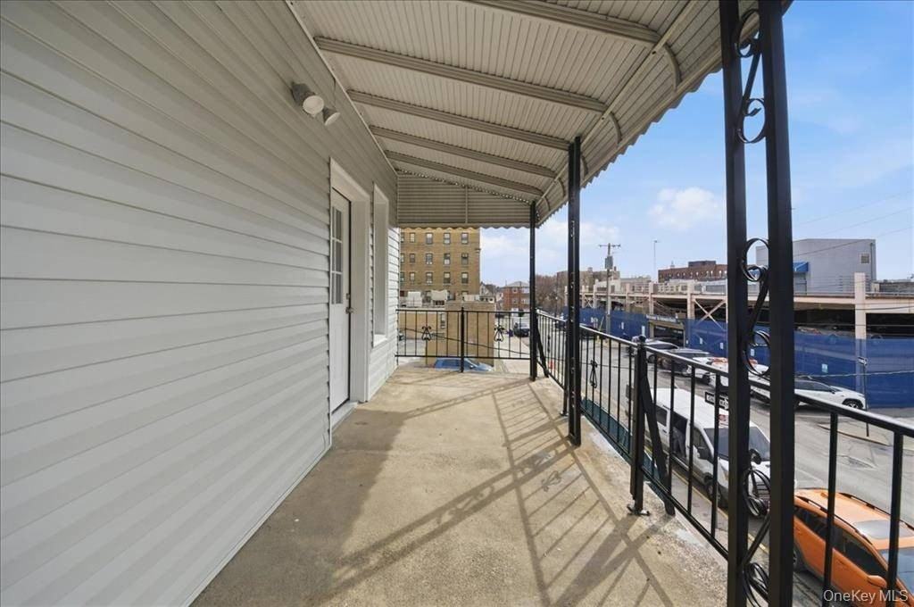 1624 Seddon St #2 - Photo 5 of 12