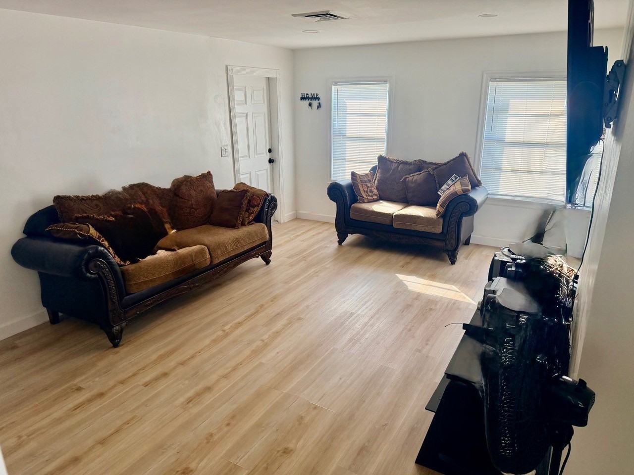 443 Wilder St #2 - Photo 7 of 17