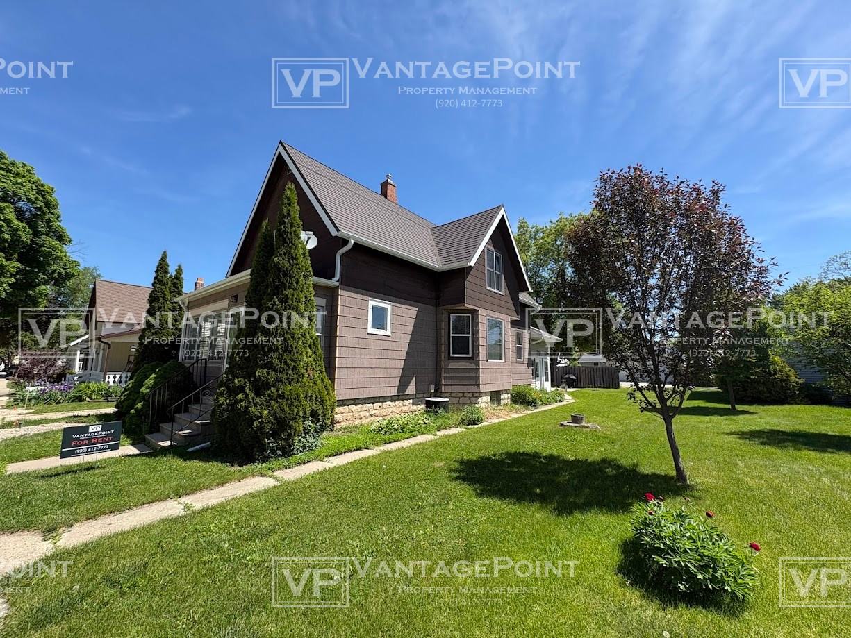 114 N Ontario St Uppr - Photo 2 of 16