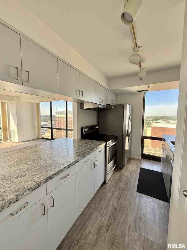 123 Sw Jefferson Ave - Photo 5 of 10