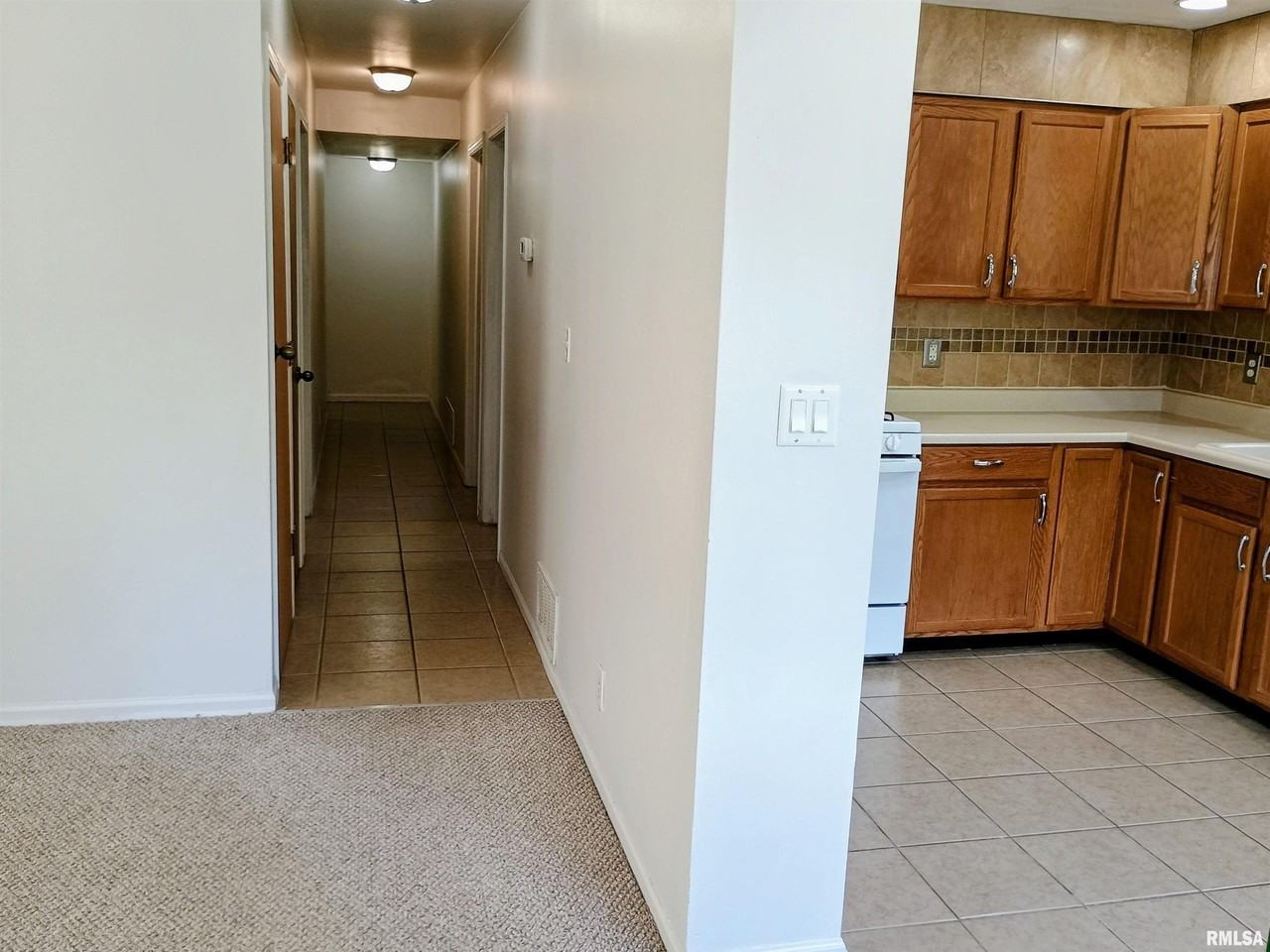 905 E Marietta Ave #A - Photo 4 of 10