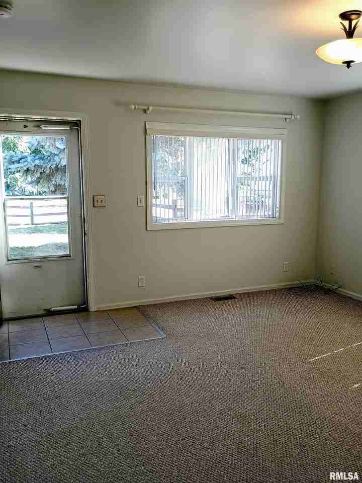 905 E Marietta Ave #A - Photo 5 of 10