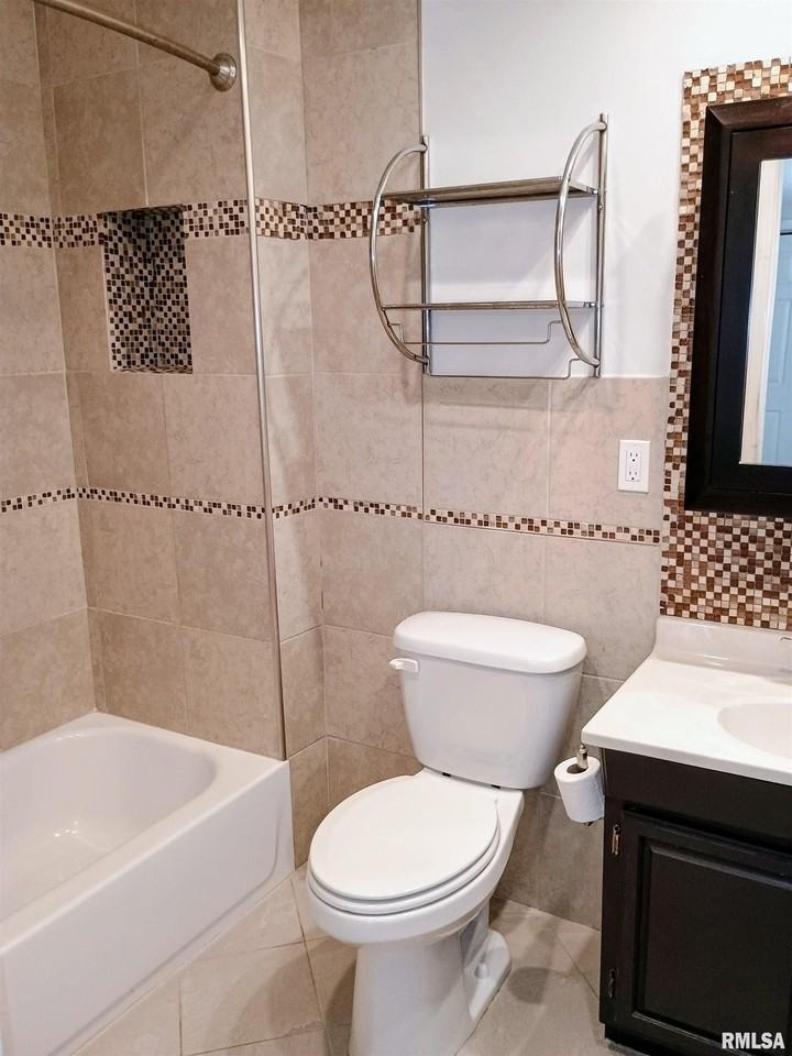 905 E Marietta Ave #A - Photo 7 of 10
