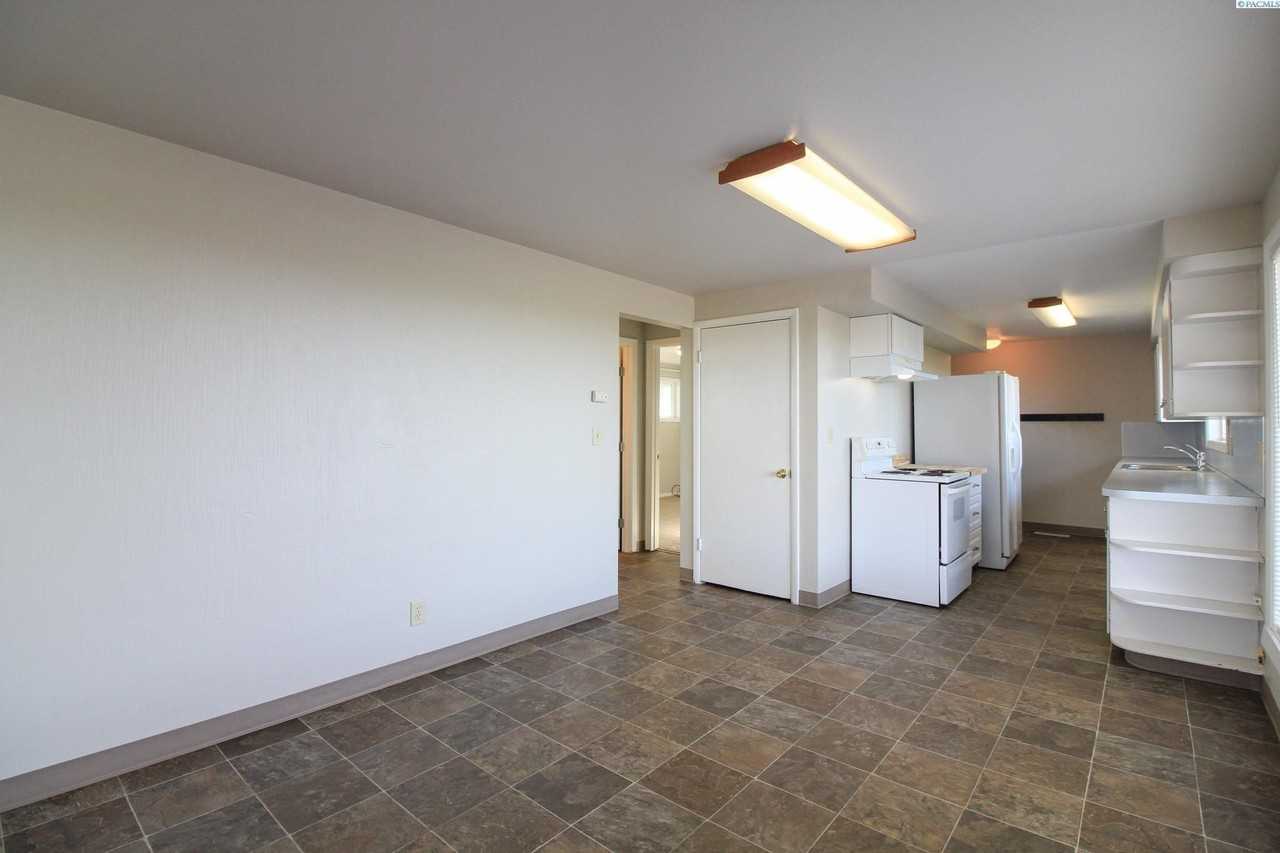 10111 Eltopia West Road - Photo 6 of 15