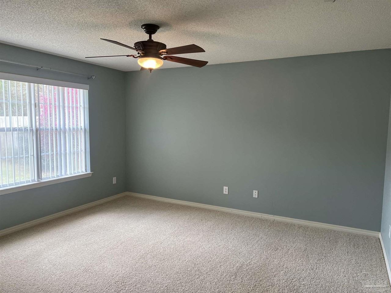 758 Mozingo Ln - Photo 5 of 12