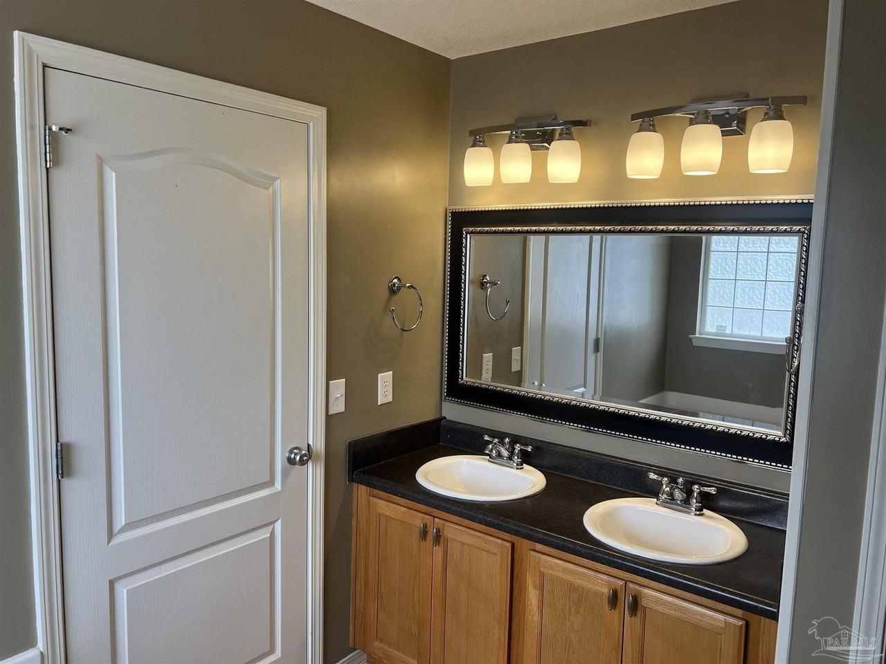 758 Mozingo Ln - Photo 6 of 12