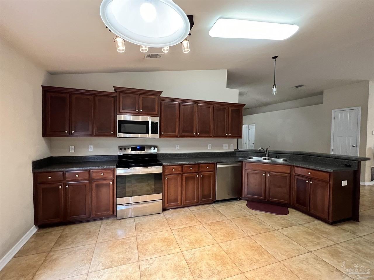 4187 Roosevelt Way - Photo 4 of 12