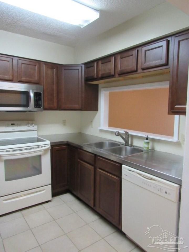 9004 Governors Place Ct - Photo 4 of 12