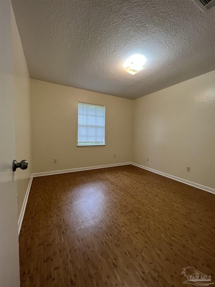 4935 Yacht Harbor Dr - Photo 7 of 9