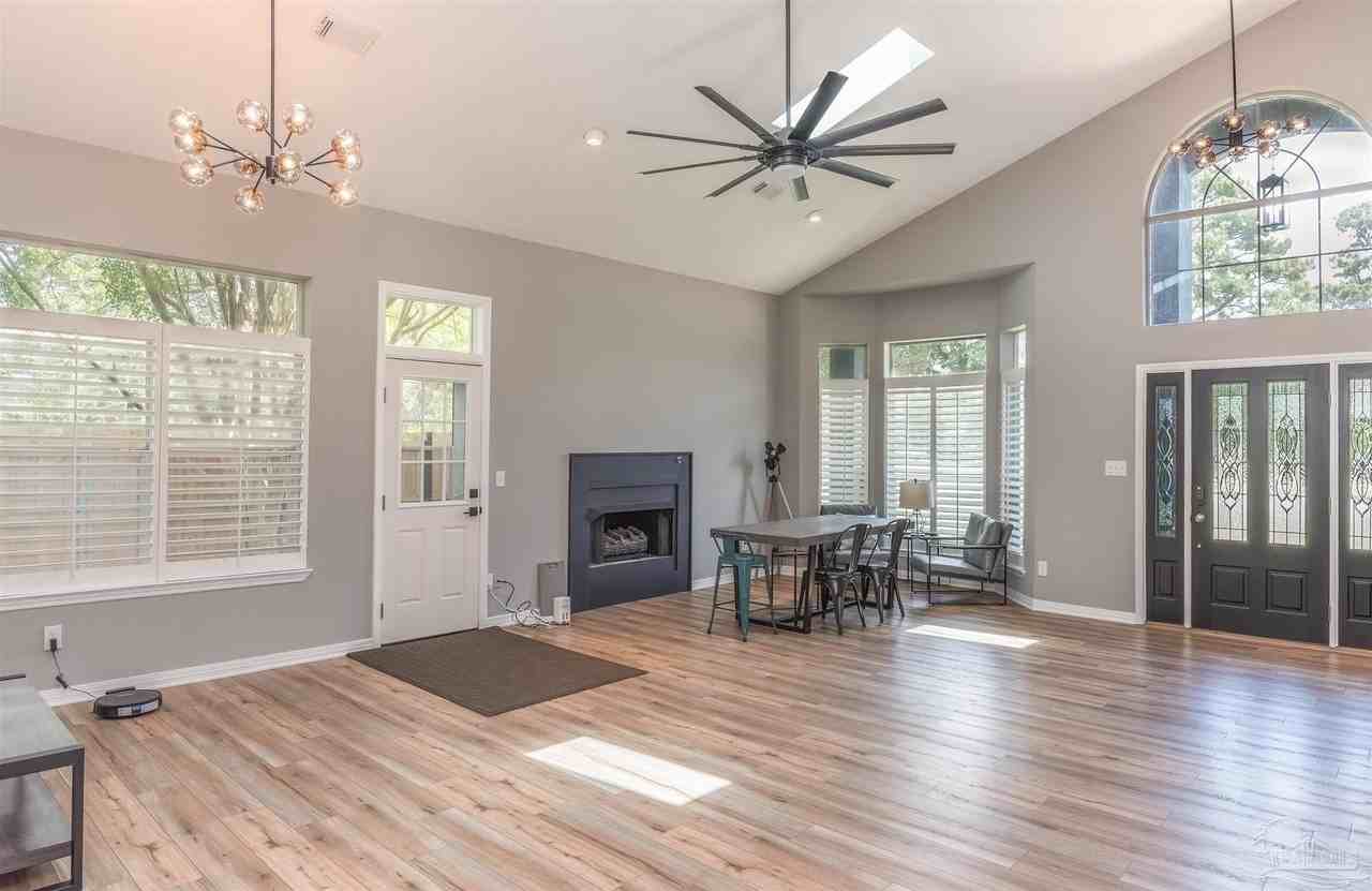 1301 E Cross St - Photo 5 of 26