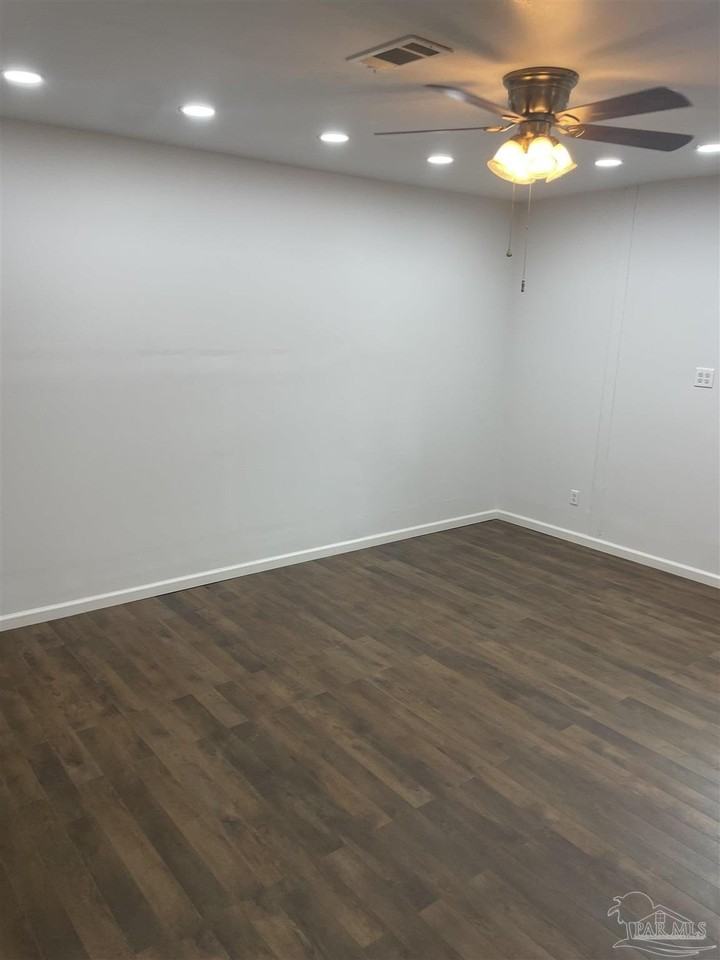 540 Templehill St - Photo 2 of 15