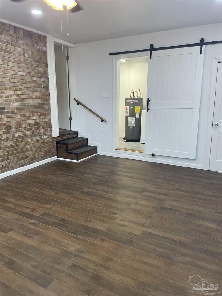 540 Templehill St - Photo 3 of 15