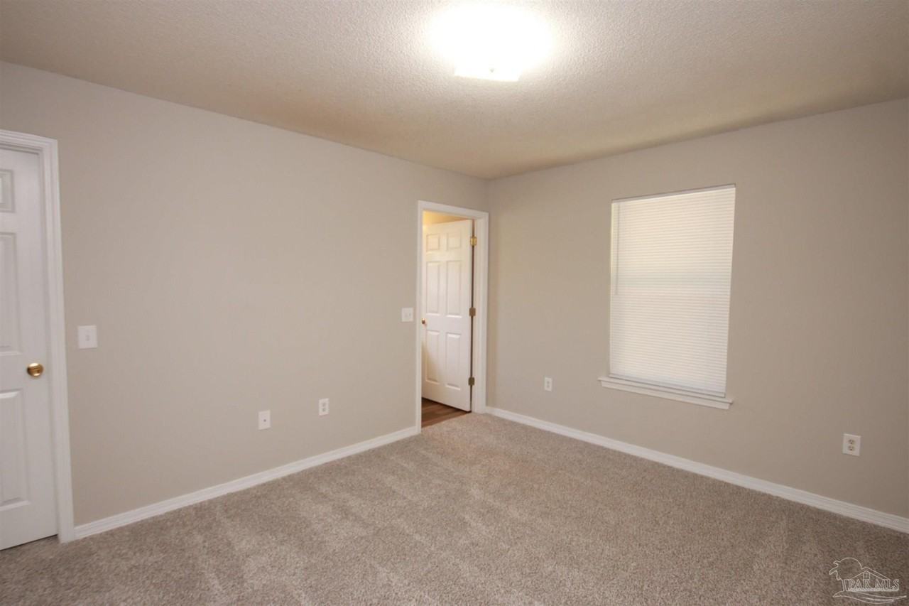 1077 Antigua Cir - Photo 6 of 14