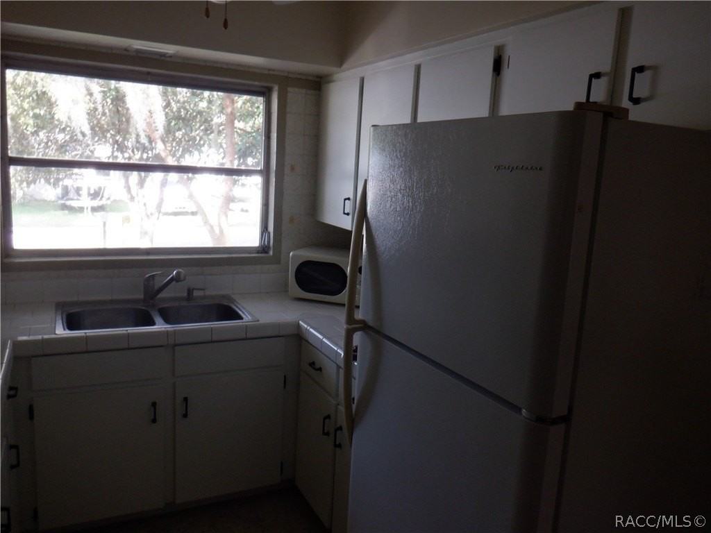 3415 S Diamond Ave - Photo 6 of 37