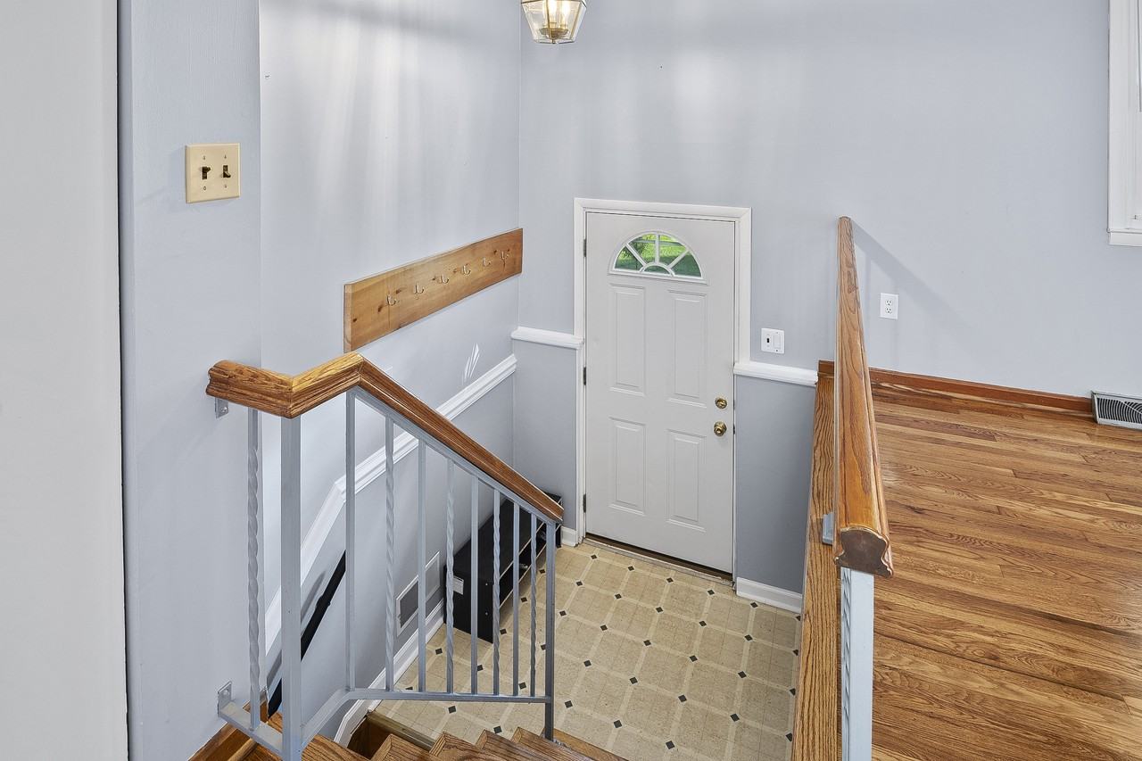 102 Roosevelt Rd #1 - Photo 4 of 33