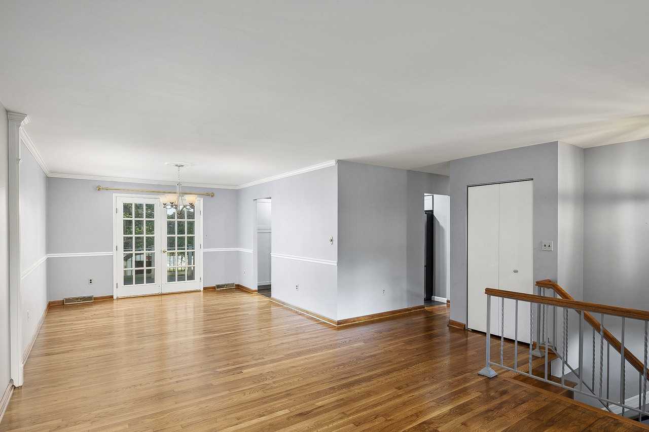102 Roosevelt Rd #1 - Photo 7 of 33